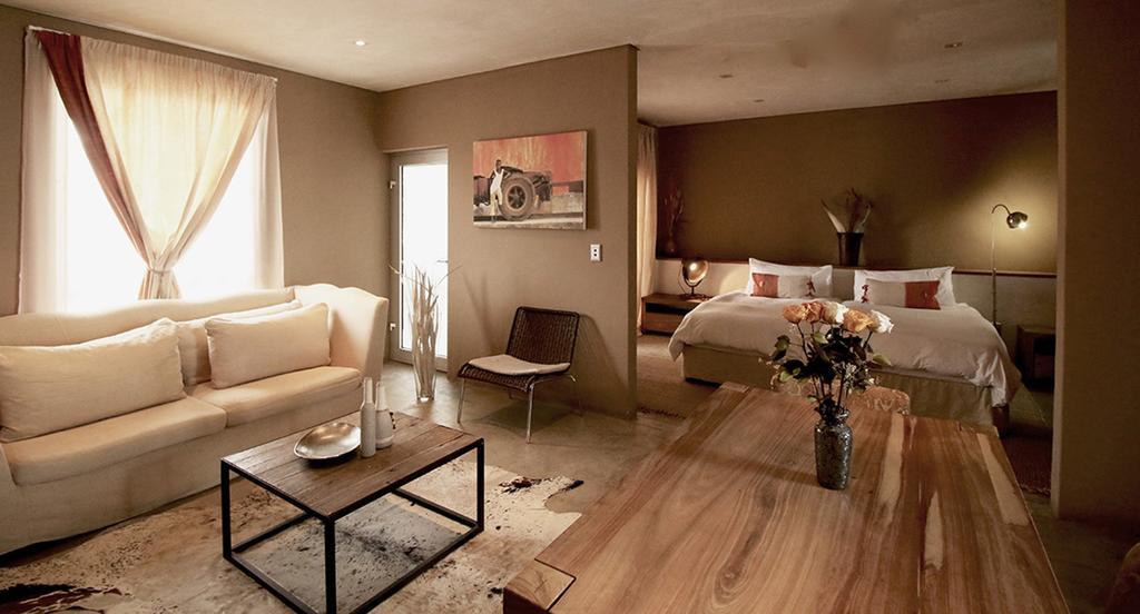 The Village Courtyard Suites & Executive Apartment วินด์ฮุก ภายนอก รูปภาพ