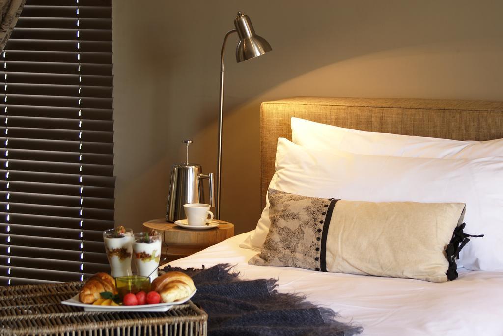 The Village Courtyard Suites & Executive Apartment วินด์ฮุก ภายนอก รูปภาพ